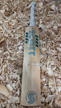 Load image into Gallery viewer, Bat 9 - LS200 SB Butterfly - 2lbs 9oz