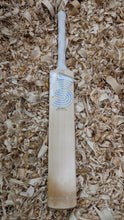 Load image into Gallery viewer, Bat 13 - LS200 Butterfly - 2lbs 9oz