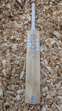 Load image into Gallery viewer, Bat 13 - LS200 Butterfly - 2lbs 9oz
