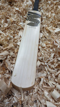 Load image into Gallery viewer, Bat 25 - Custom Grade 3 - 2lbs 15oz