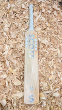 Load image into Gallery viewer, Bat 4 - Custom Grade 3 - 2lbs 10oz