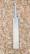 Load image into Gallery viewer, Bat 7 - Custome Grade 1 - 2lbs 9oz
